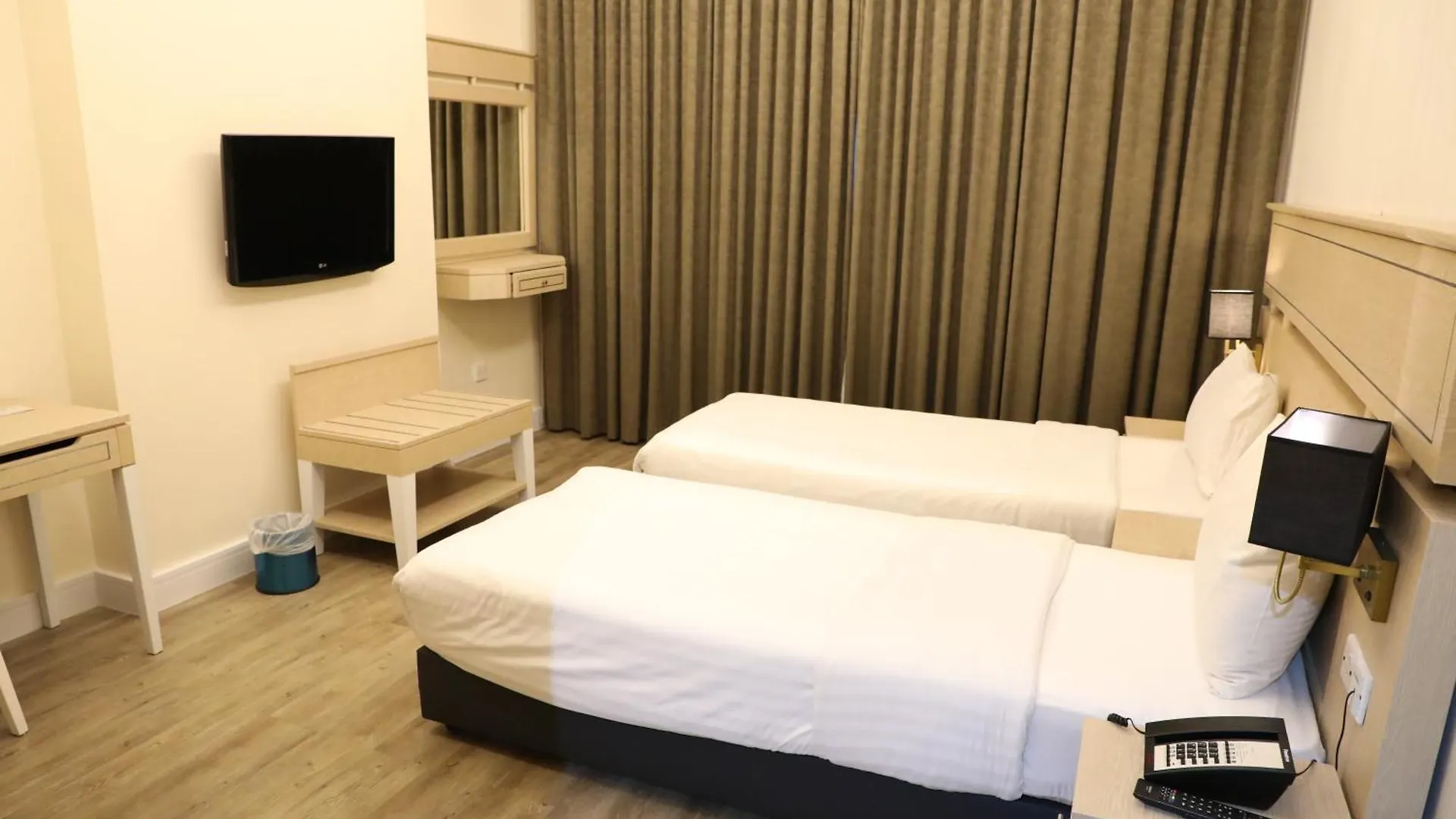**** Aparthotel Wescott Plaza Hotel Apartments Llc Formerly West Zone Plaza Hotel Apts Dubai United Arab Emirates