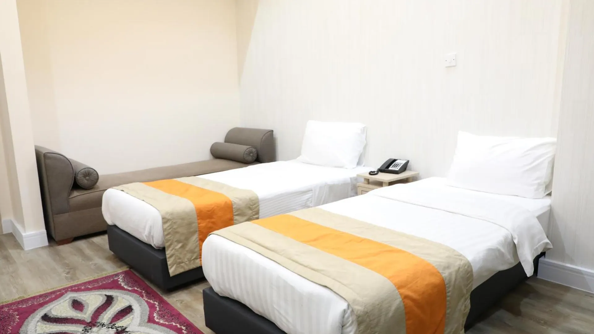 Wescott Plaza Hotel Apartments Llc Formerly West Zone Plaza Hotel Apts Dubai 4*,